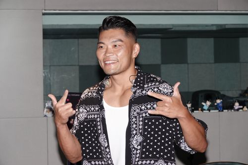 李玖哲北流開唱倒數喉嚨發炎挨針　辣妻相馬茜跨海安慰