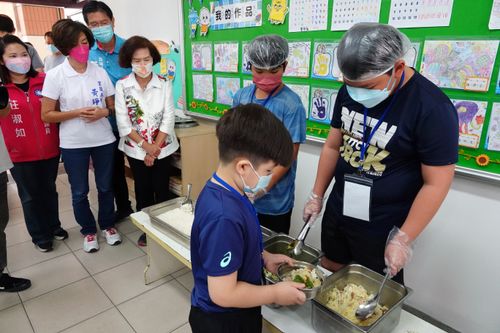 全國首創！宜蘭學校午餐數位化管理　驗收、稽查線上搞定