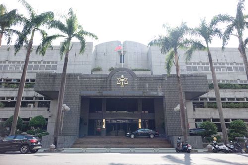 求復合不成！持酒瓶敲前女友後腦勺　恐怖情人遭聲押獲准