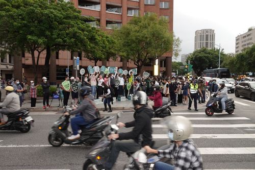 掃首站路口被嗆陰霾 陳時中今獲粉絲熱情打招呼