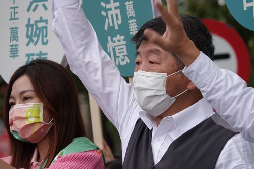 蔣萬安說他像紅酒　陳時中：物化不好、「選舉我只想到政策」