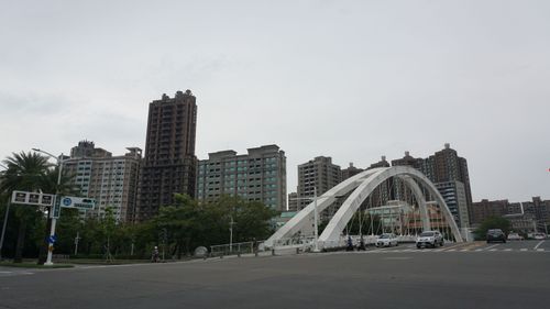 高雄房價緩跌6.4%　只剩農16、美術館撐得住