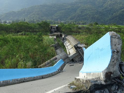《壹蘋》直擊玉里崙天橋翻波浪腰斬　萬人斷路！重建得耗6.8億|圖輯