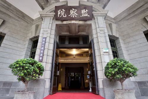 老人養護機構上演情色戲碼 監委介入調查台南市府責任