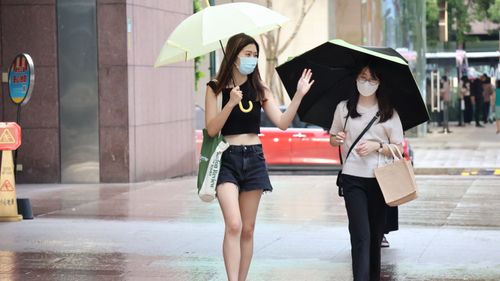 北市路邊暫停收費！開放紅黃線停車　景美溪寶橋達警戒水位  