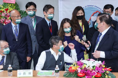 黃珊珊稱北市寫出第一套防疫旅館SOP 陳時中批:剽竊作為