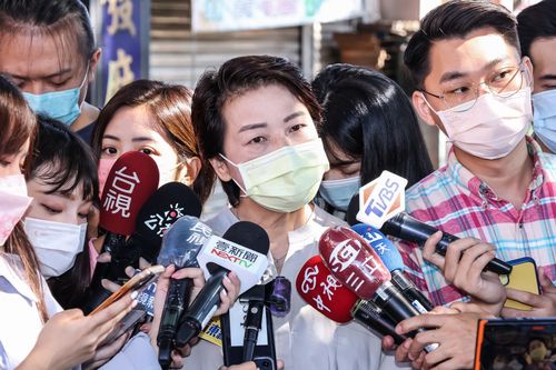 镜电视政治风波狂烧!苏贞昌在国会称「不用查」 黄珊珊怒批:民主之耻
