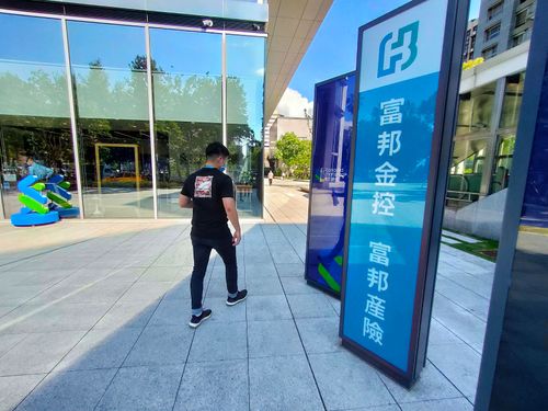 今年防疫雙險理賠金額逾1135億