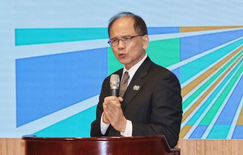 游錫堃國慶致詞 挺台灣民主、籲公投挺18歲