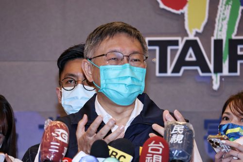 柯建銘轟高虹安虛假高傲　柯文哲直戳：要打前好歹看一下後面兩個老闆是誰