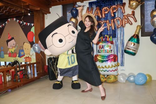 蘇麗媚送兒去軍校激動落淚 張齡予升級G罩杯吐媽媽經