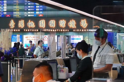 桃園機場收炸彈恐嚇信　航警、機場保全動起來護國門安全