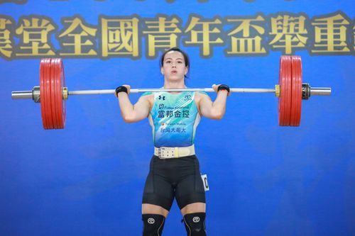 郭婞淳先求帥再求好　挺舉這個新動作拿來用全場又驚又喜