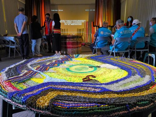 用編織包裹大地的傷口 花蓮「裹山開花」展現當代織藝創作