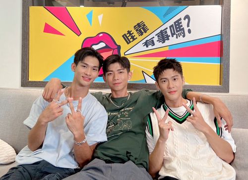 《全明星4》紅隊3帥「比大小」 夏浦洋被同性摟腰示愛