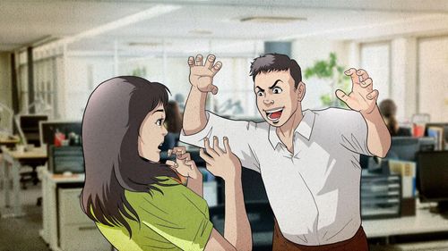 人夫與男教官嘴對嘴餵食被拍！搶刪照熊抱女同學　代價超貴