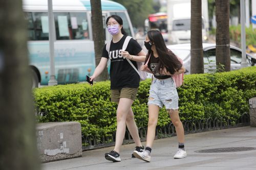 高中英聽測驗本周六登場！確診、居隔可應試　10/15後染疫先填報