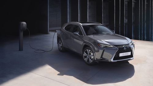 Lexus純電休旅UX 300e新年式電池加大　續航力增加40%底盤剛性再強化