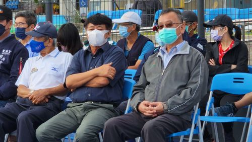 賴峰偉選前補傷痕　與陳雙全同框、熱邀連任當副手