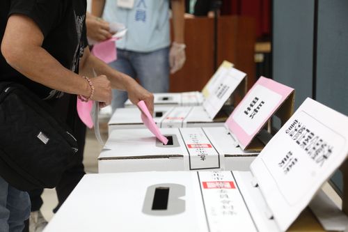 選戰淪潑髒水大賽　選「賢」與「能」何者為重？
