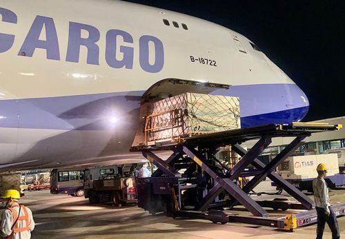 莫德納次世代疫苗抵台 蔡英文喊話:不該作為選舉口水戰