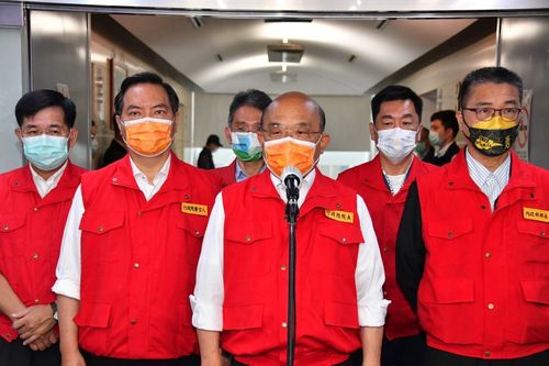 柯文哲颱風天跑中部輔選　蘇貞昌暗批「首長應堅守崗位」