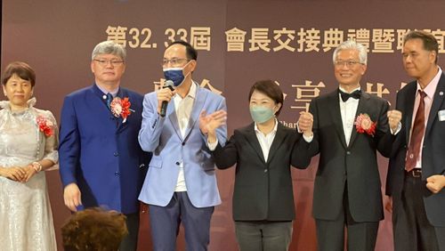 蔡英文譏盧秀燕「媽媽市長」 朱立倫:只會抹黑全國選情很艱困