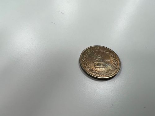 1元掉地上!客人要求員工撿「我懶得彎腰」 事後竟撂這4字