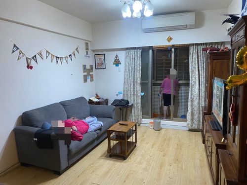 老婦陽台大喊呼救「老公把我鎖起來」 警架梯、拆窗救援真相讓人傻眼