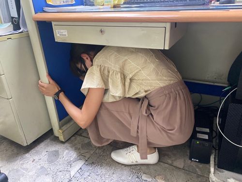 全台地震餘震不斷　基隆消防籲民眾「趴下、掩護、穩住」