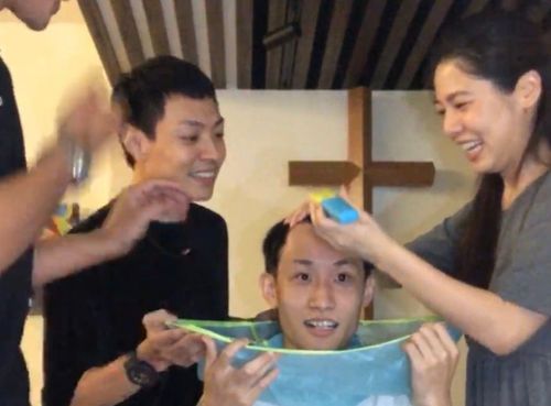 白家綺素顏完成6年前承諾 拿剃刀幫他嚕成平頭