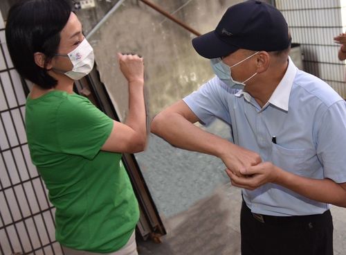 還是碰面了！韓國瑜與柯志恩茶敘半小時　「單純朋友閒聊」