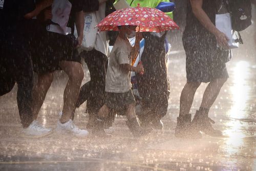 宜蘭大豪雨持續炸到明天！累積雨量「紫爆」　當地人哀號：雨用倒的