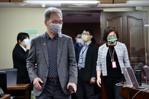 疫情流感化「指揮中心任務完成」 薛瑞元鬆口:確診1萬例是關鍵