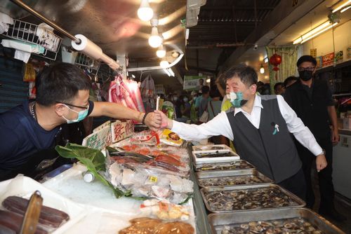 蔣萬安酸簽「不投降同意書」很白痴 陳時中批:就他聰明、到時出事跑第一