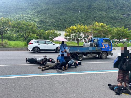 紅牌重機追撞等紅燈小貨車　花蓮台九線男騎士傷重不治