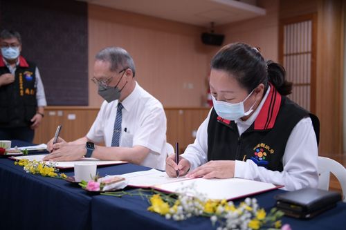 慈濟與花蓮縣政府簽訂災後重建MOU　顏博文：公私協力事半功倍