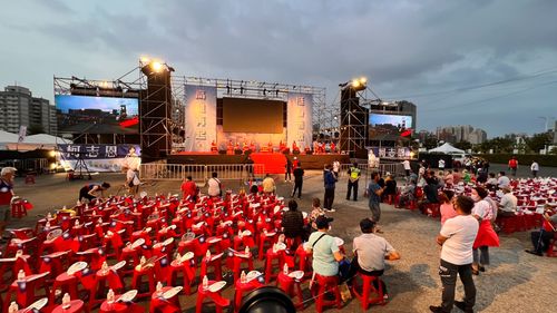 柯志恩首場造勢料萬人以上 高市250名警力部署戒護