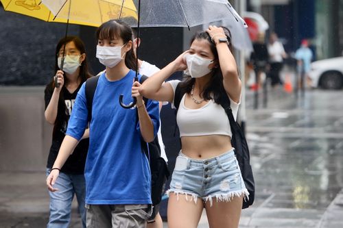 國慶連假首日濕答答！雨彈續轟宜花東　氣象局：有機會達豪雨以上