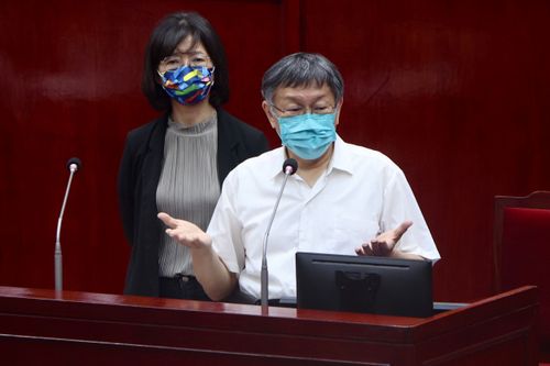 抓包柯市府官員說謊!爽拿納稅人50萬出國留學辯自費 柯結巴語塞