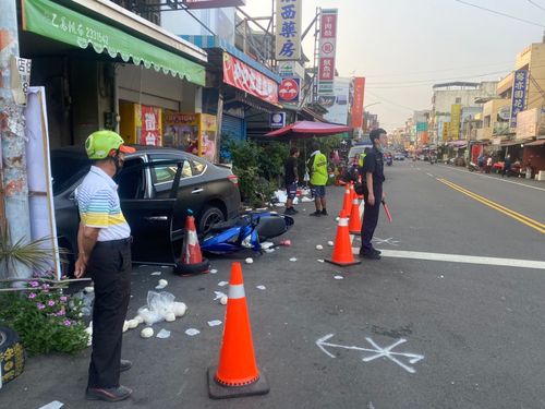 撞擊片|彰化男疲勞駕駛撞進民宅 波及3機車釀1傷