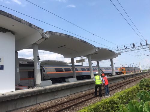花東7處熱門景點即起封閉! 類火車開115輛接駁3405人