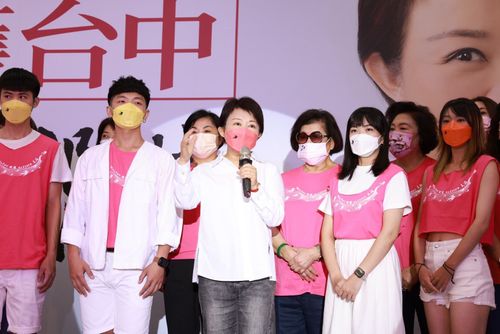 穩了？蔡阿嘎預測連任台中市長　盧秀燕：不能掉以輕心