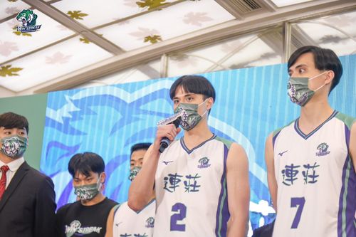 暌違7年強勢回歸企排 連莊男排網羅「電眼雙胞胎」劉鴻杰、劉鴻敏