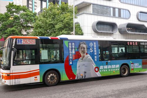 小S見金鐘獎美照公車滿街跑難得害羞　 對《壹蘋》重要話連說3次