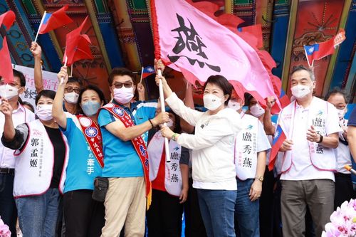 國慶日不停歇 盧秀燕早上衝基隆替謝國樑站台、晚回台中固票