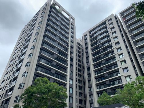 高雄大樓飄鼠屍味 媽媽開門見45歲兒陳屍廚房