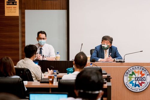 自稱比陳時中更關心牙醫　綠委轟：假面蔣萬安必須被揭穿