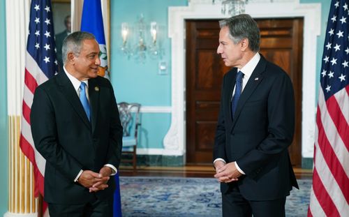 美國務卿會貝里斯總理 感謝與台灣維繫強健關係