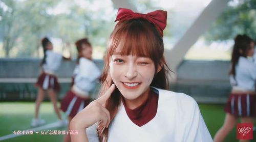 林襄「燃烧18小时生命的作品」 咬下唇眨眼引粉丝暴动:襄喷喷的